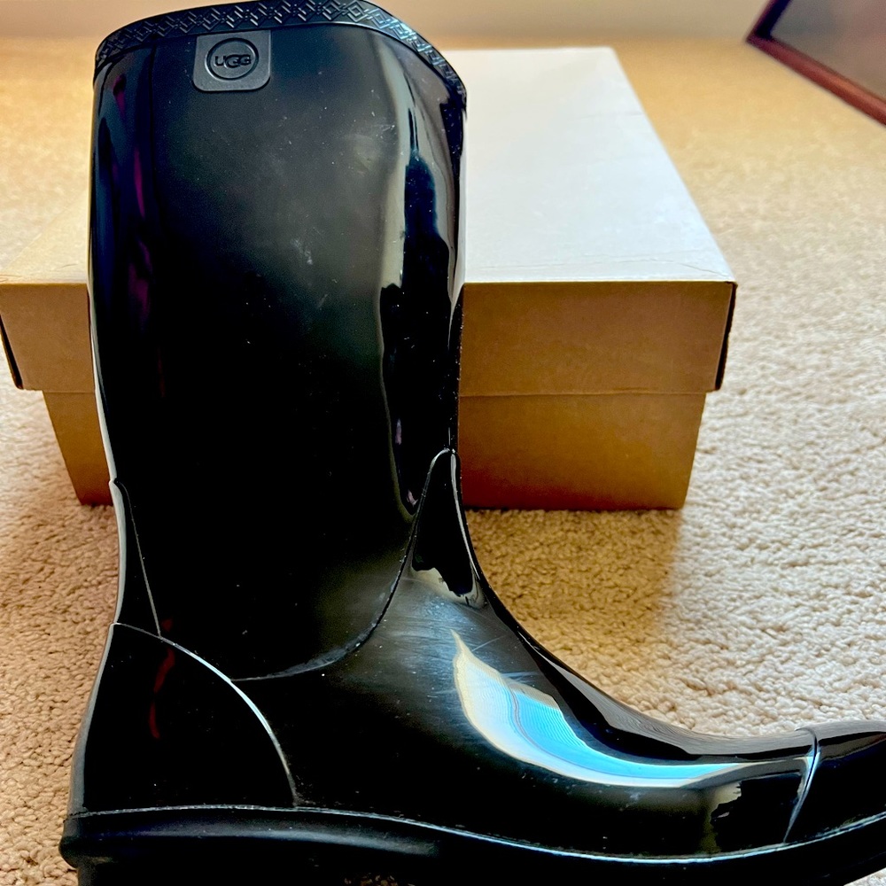 UGG® Women's Shaye Rubber Shearling Lined Sole, Glossed Waterproof Rain Boots